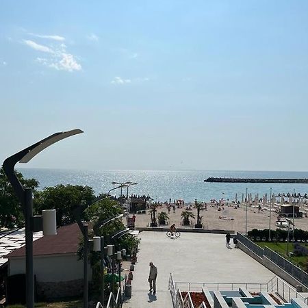 Central Apartment Mangalia Buitenkant foto